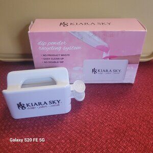 Kiara sky dip powder recycling system